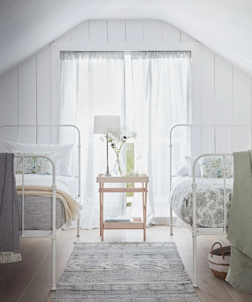 attic bedroom decor