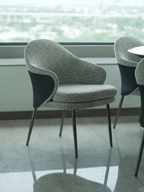 angie chair